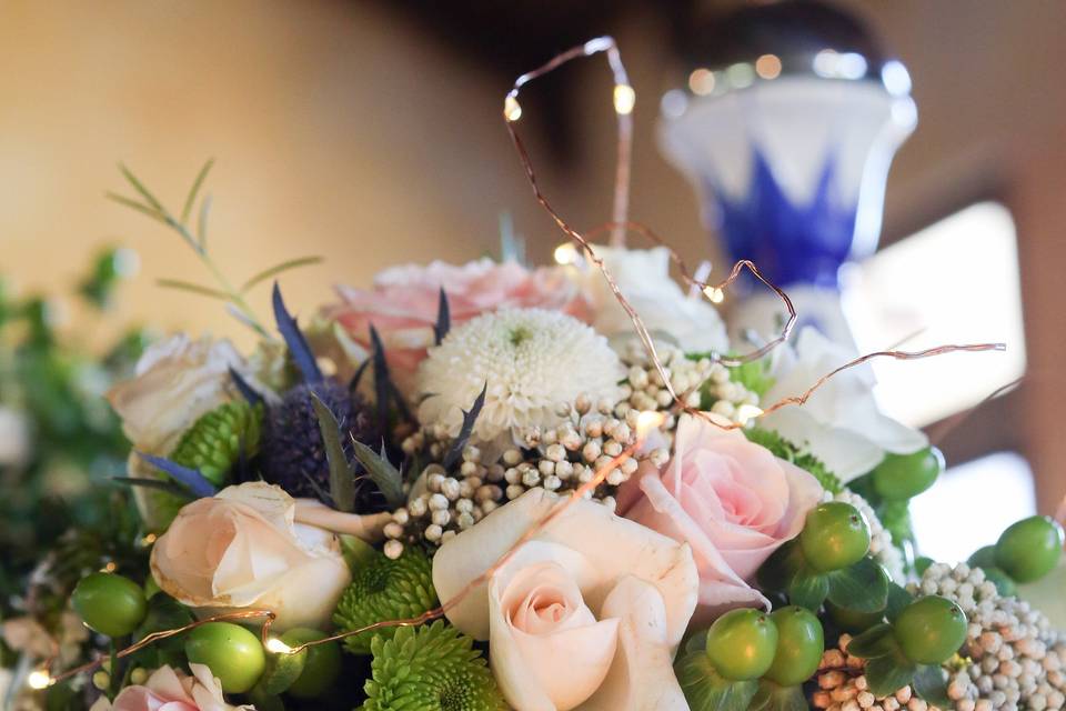 Love the blue, pink and green with crystal and candlelight... (Jeremy Lucero Photography)