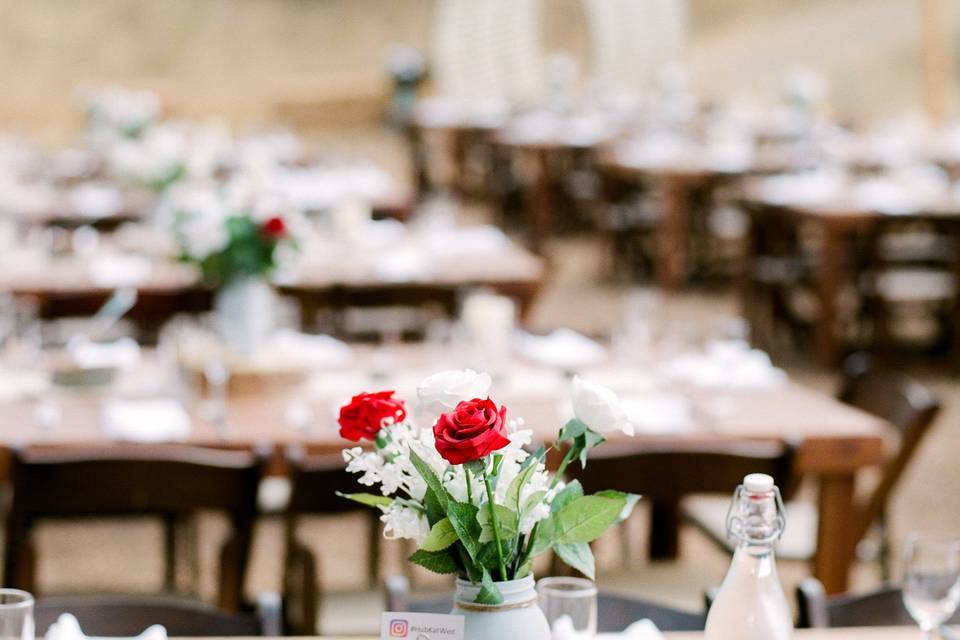 Rustic tablescape in the Agoura Hills (Steve Torres Photography)