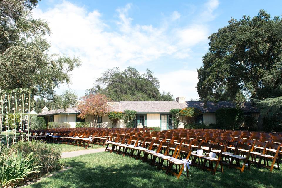 Ceremony space at Upper Las Virgenes Open Space Preserve (Elizabeth Burgi Photography)