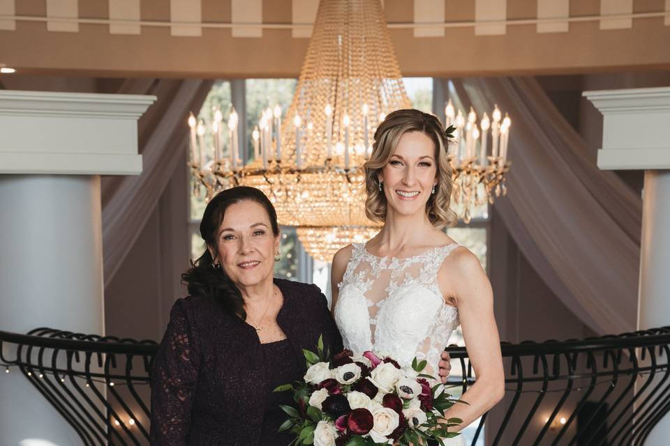 Mother of the bride and Bride