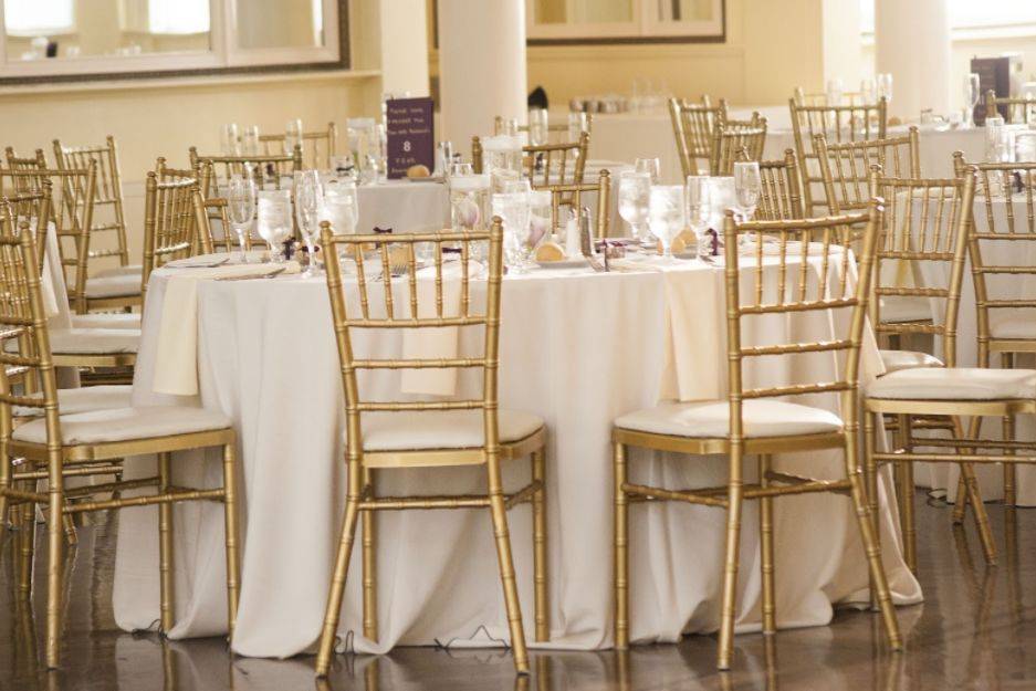 Simple Chiavari Set-up