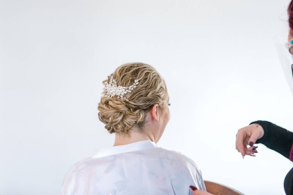 Bride and her bridesmaids