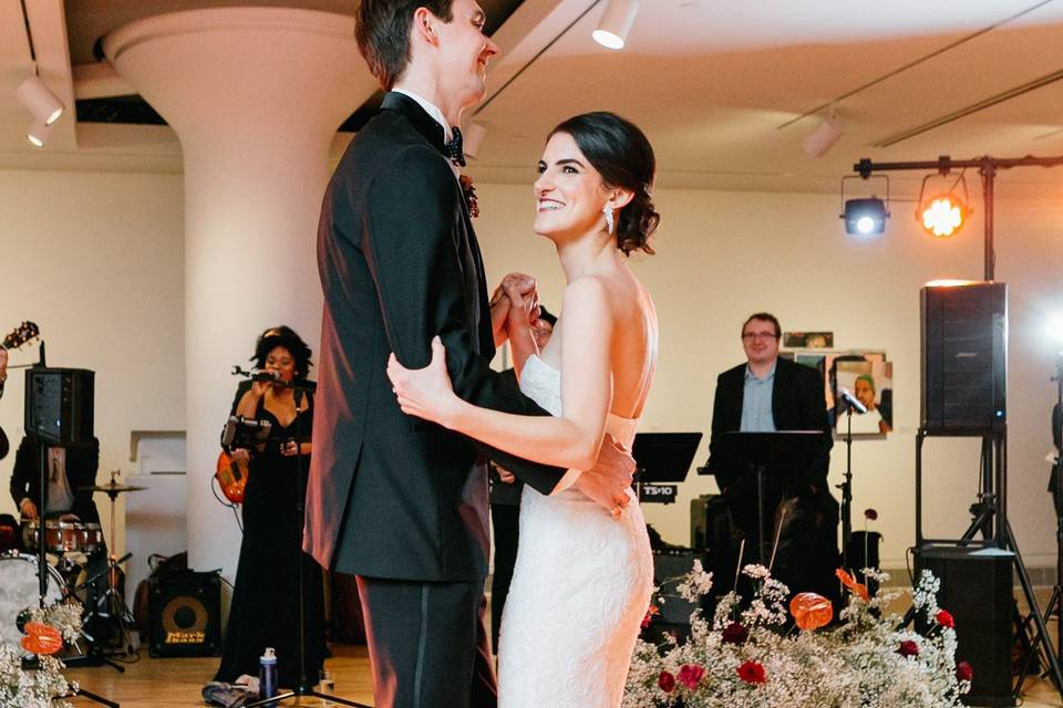 Wedding couple first dance