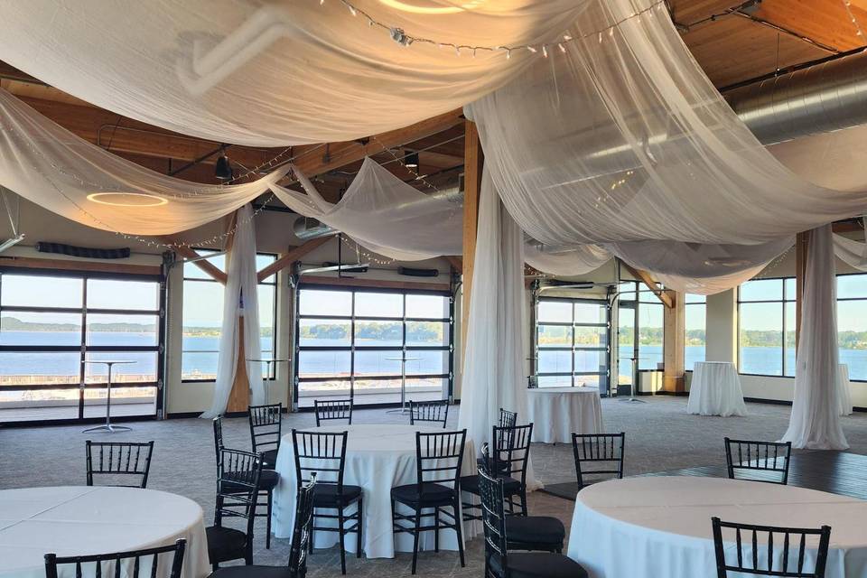 Bridal party in Bridal Suite