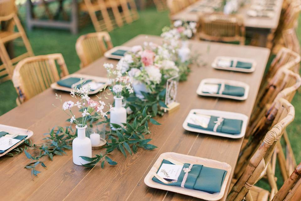 Table settings and design