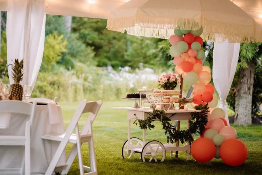 Dessert cart