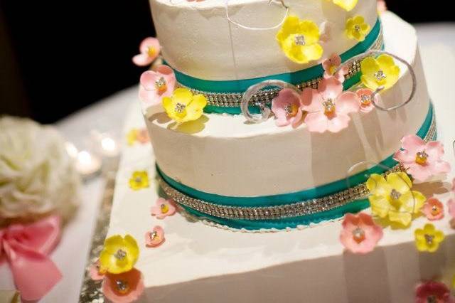 3 layered wedding cake