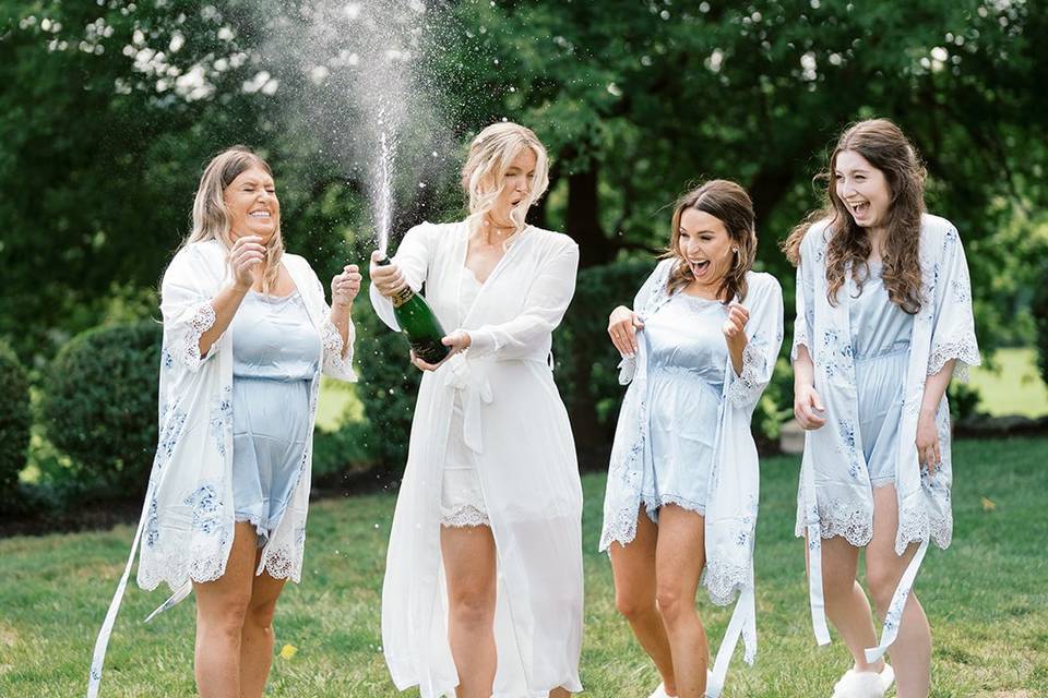 Champagne spray
