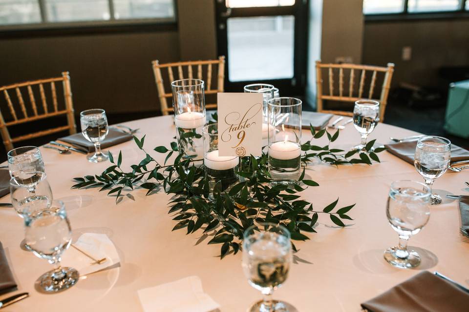 Table arrangement