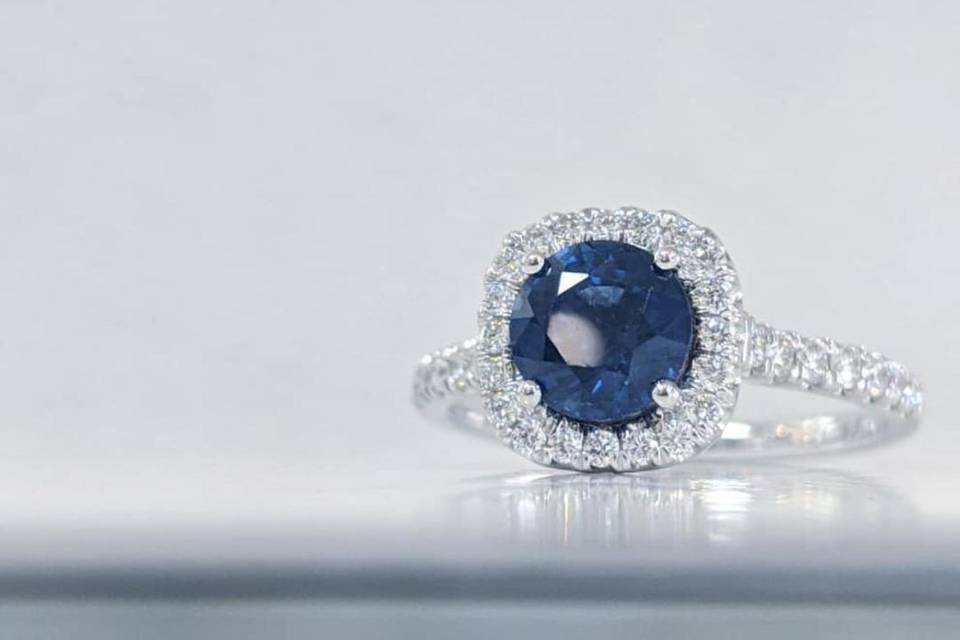 Blue sapphire and dimaonds