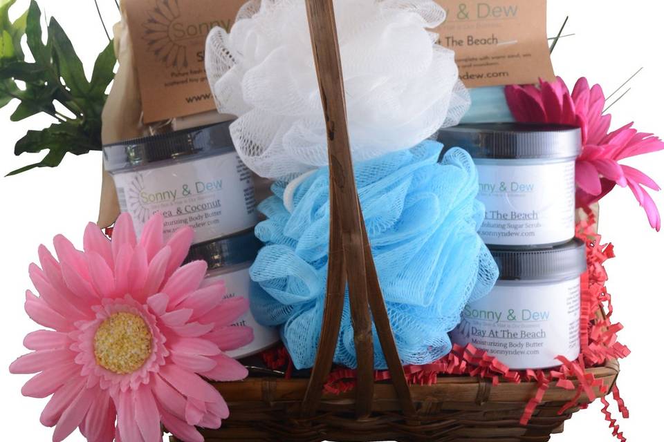 All Sonny & Dew products are handmade and all natural - lotions, bath bombs, soaps, hair products, sugar scrubs & more