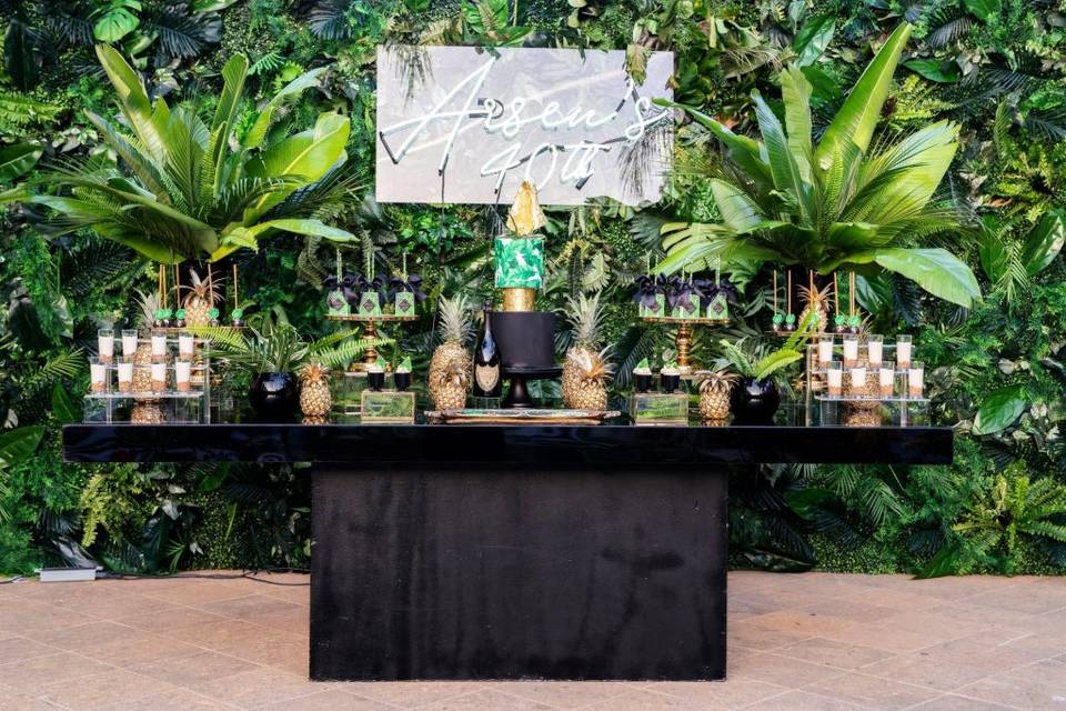 A Modern Tropical 40th Birthday Party in Downtown Miami - Love.Style.Events