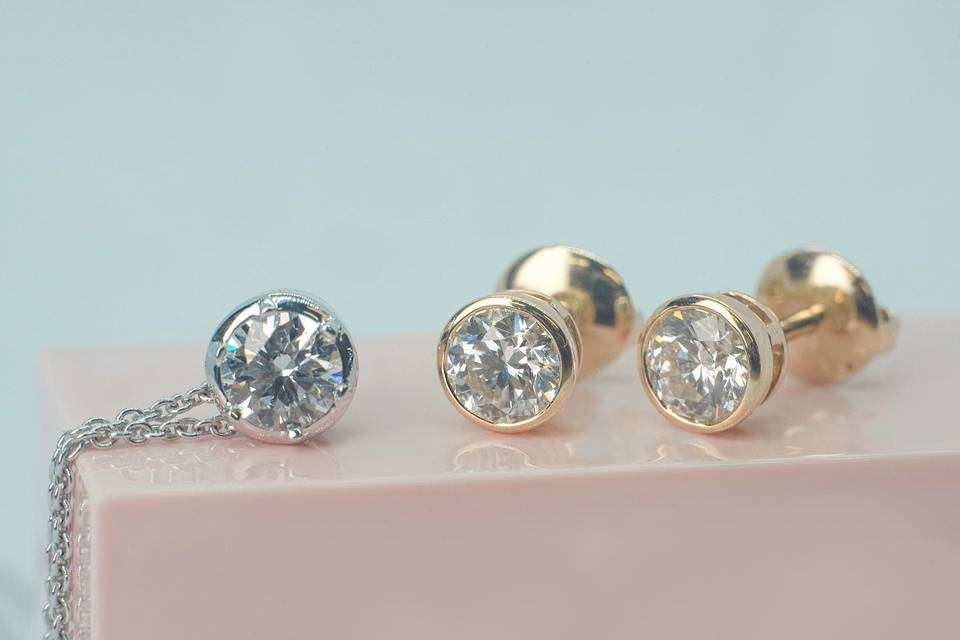 Bezel Diamond Jewelry