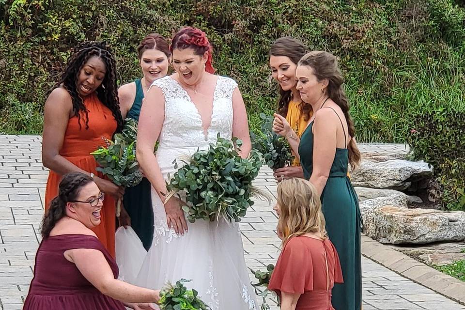 Bride & Bridesmaids