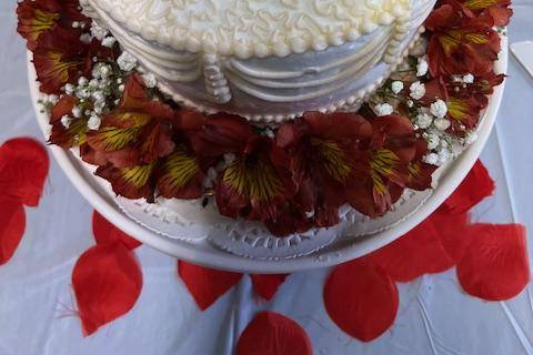 Top of Wedding Cake/flowers
