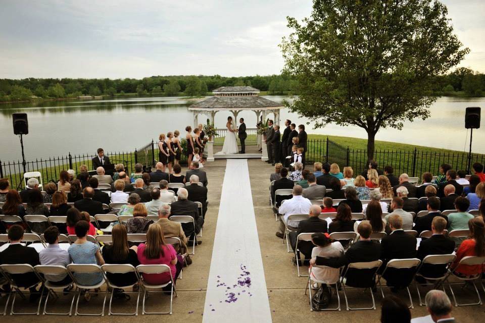 Wedding by the lake