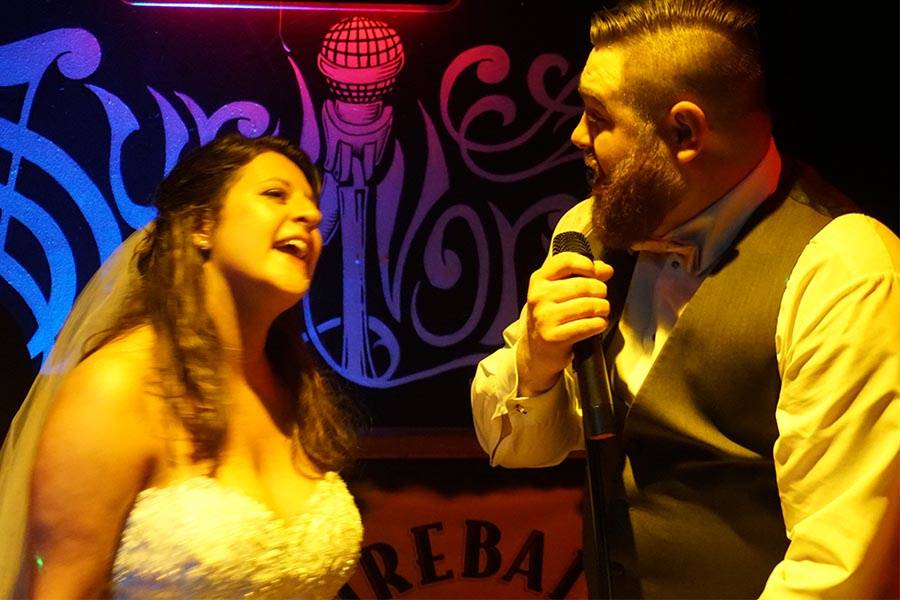 Karaoke starts the Honeymoon