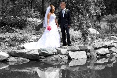 Getting the bride ready - Tom Ellis Photography