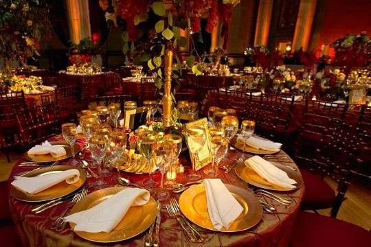 Formal seated dinner with dancing
