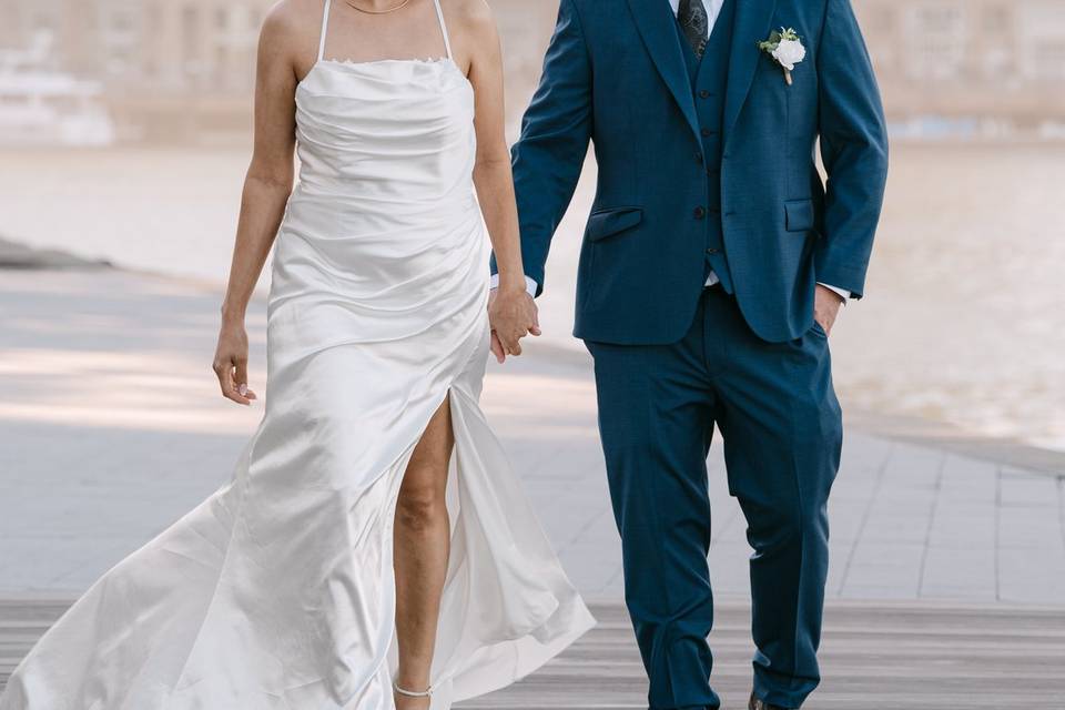 Elopement on the waterfront