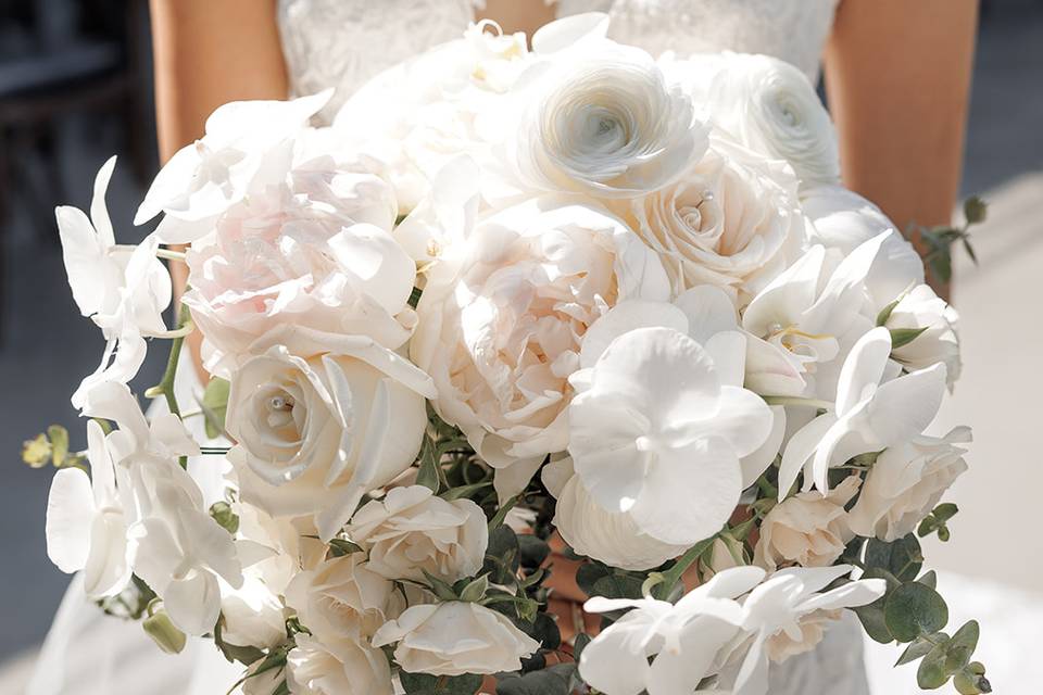 Cascading bouquet