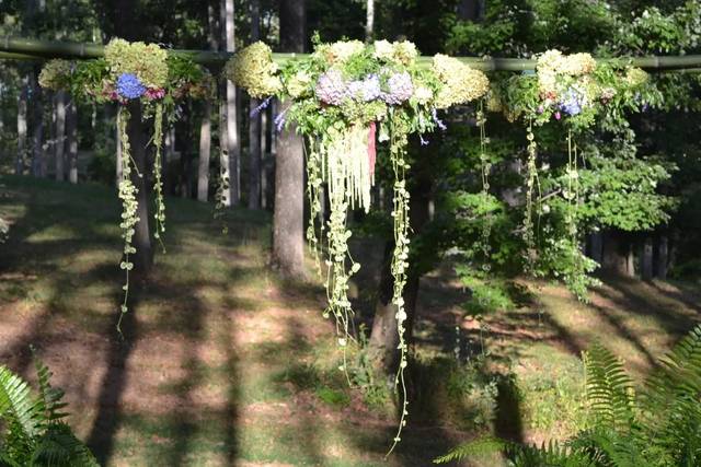 Pine Grove decorations