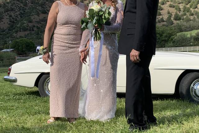 Bride with Mom and Dad