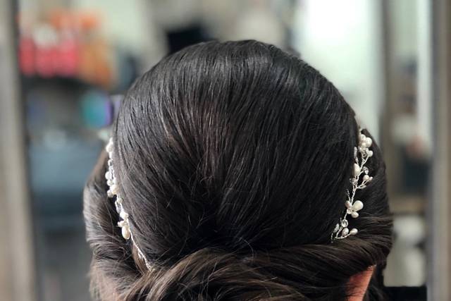 Love this bridal bun
