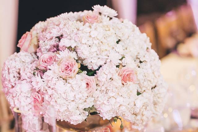 Romantic centerpieces