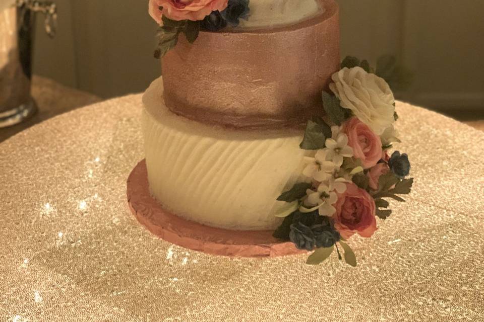 Rose gold textured cake