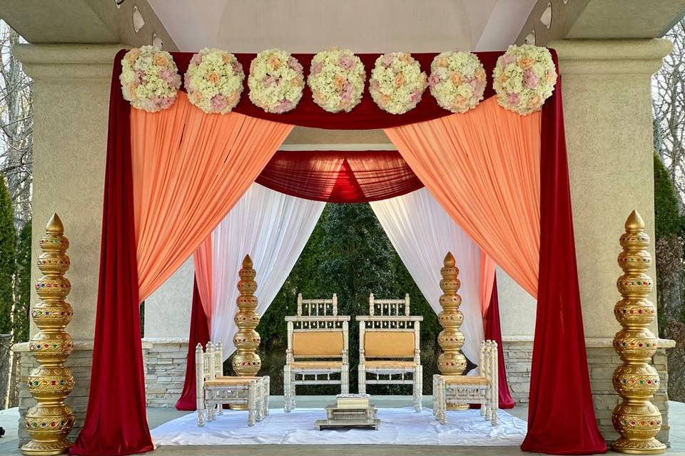 Modern wedding mandap decor