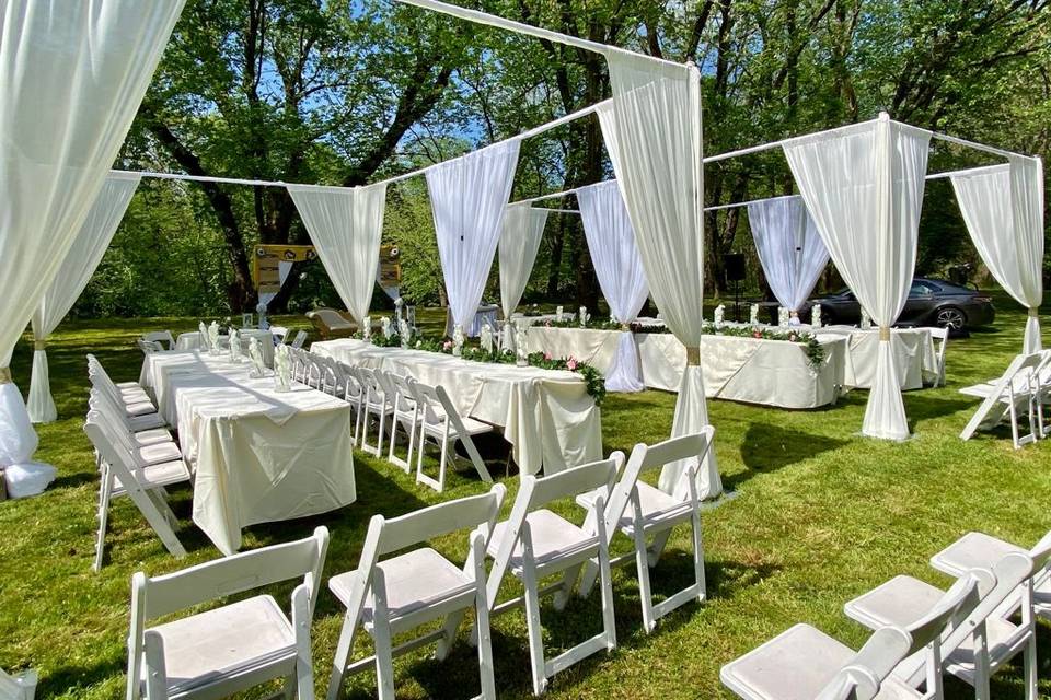 Outdoor wedding decor