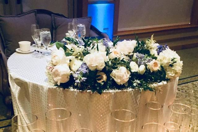 Sweetheart table