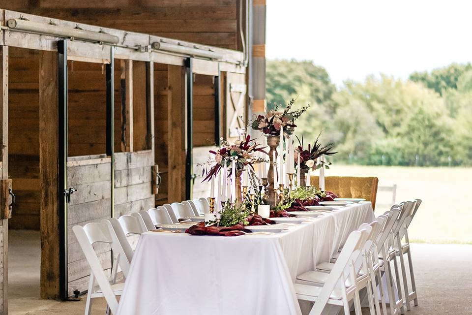 The Stables: dreamy head table