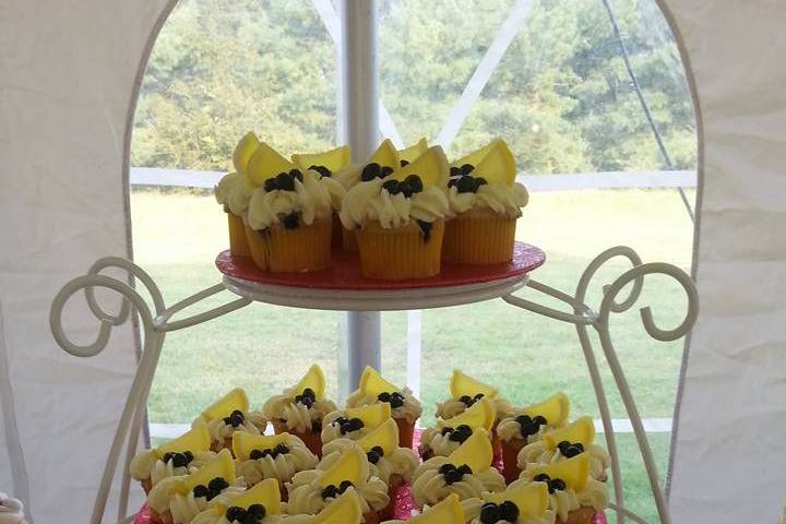 Sunflower cupcakes