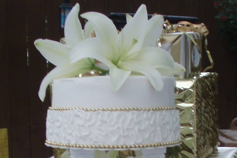 6-tier wedding cake