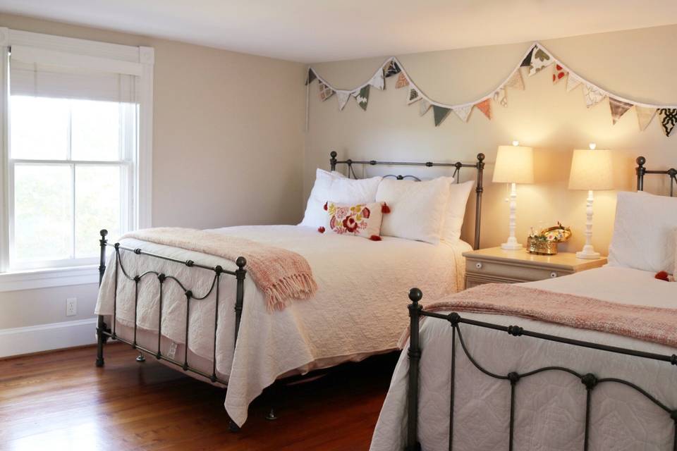 Farmhouse bedroom 3