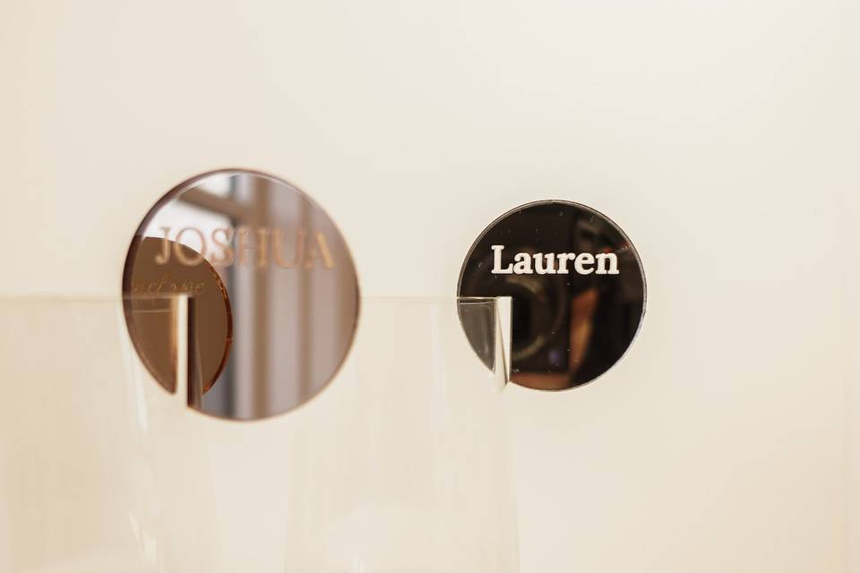Circle mirrored drink tag