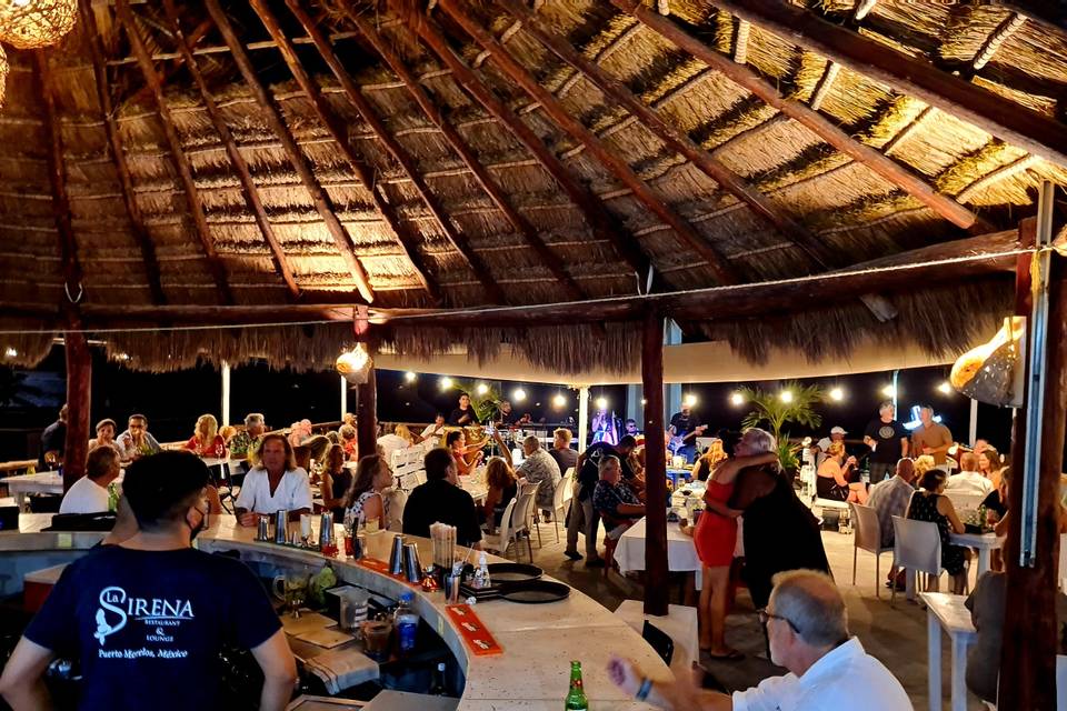 Full house casual event
