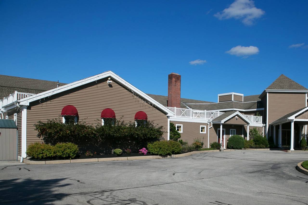 Crestwood Country Club - Country Club Weddings - Rehoboth, MA - WeddingWire