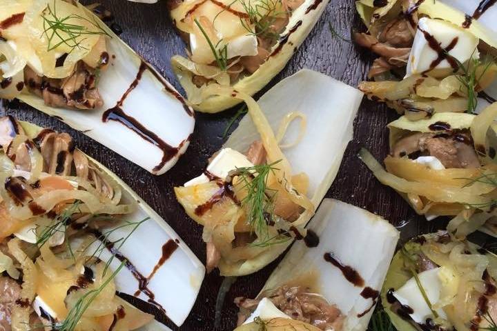 Smoked Chicken on Endive w Brie & Caramelized Apples