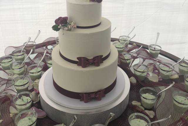 Sweetcakes by Bernadette Martin Wedding Cake Beaumont CA