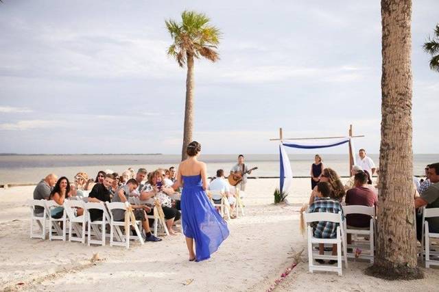 Jack and Diane Beach Wedding 17'