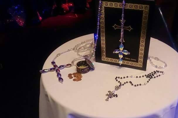 Accessories, used for the El Lazo Wedding Ceremony.