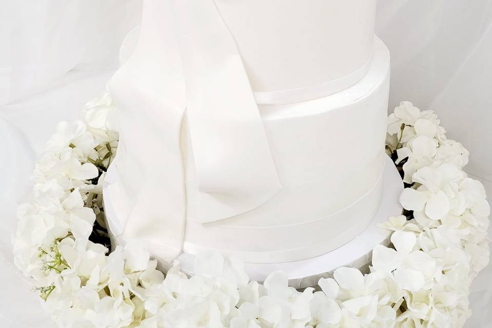 Bow tie wedding cake