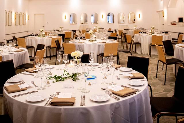 Hu. Ballroom