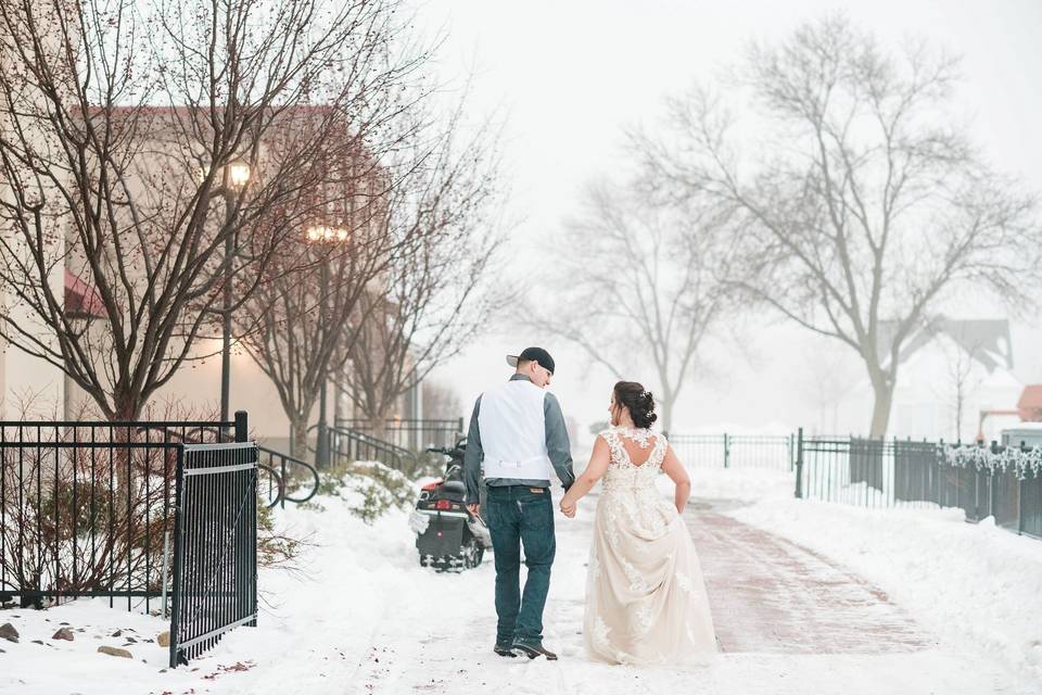 We love winter weddings!