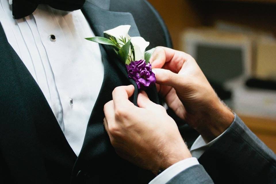 Groom's boutonniere