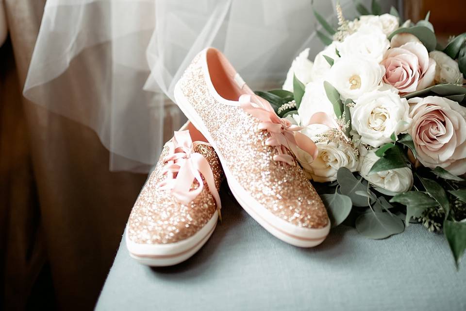 Veil, shoes, and bouquet