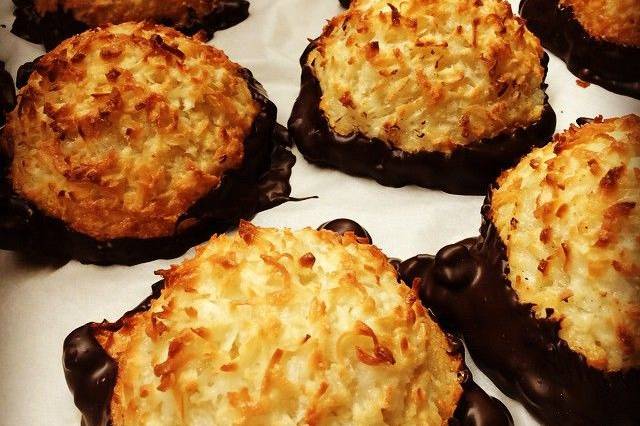 Chocolate dipped coconut macaroons